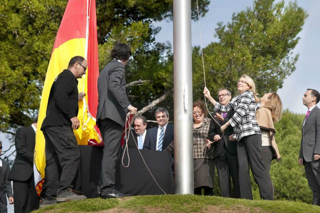 La Alcaldesa preside el homenaje institucional a la Constitución española en su 34º aniversario